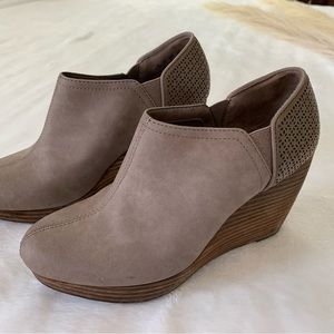 Dr. Scholl’s ankle booties